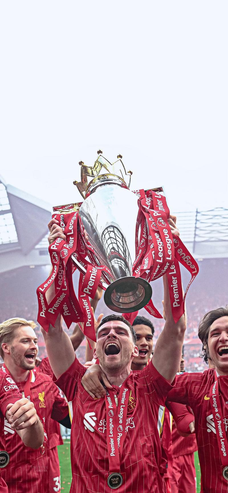 记者：杨希、向余望对阵韩国U22时大概率无法出场（记者：杨希、向余望出战韩国U22可能性不大）